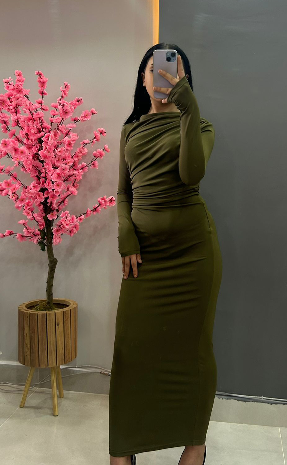 Yanı Büzgülü Uzun Yeşil Elbise